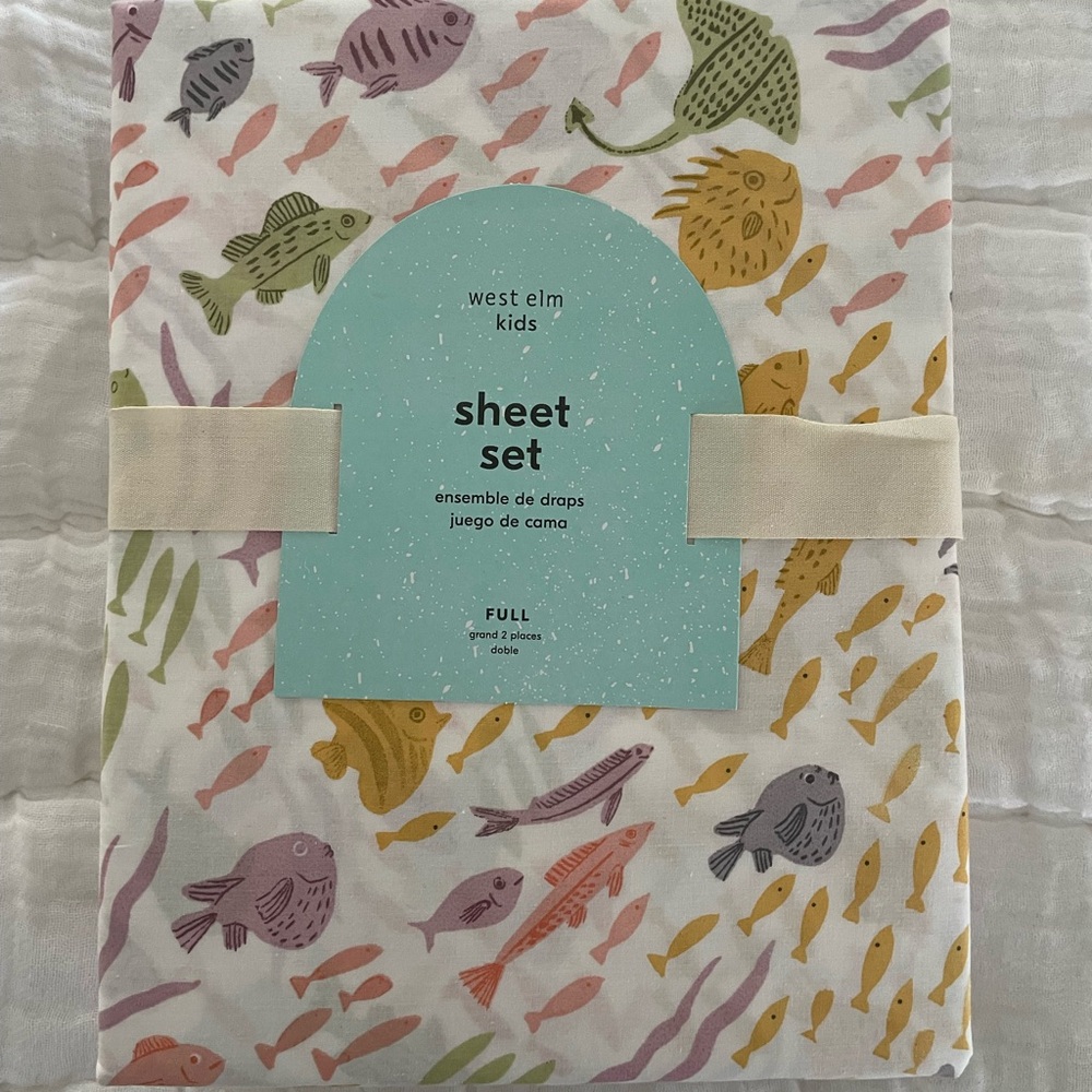 NWT West Elm Kids Under the Sea Sheet Set, size FULL